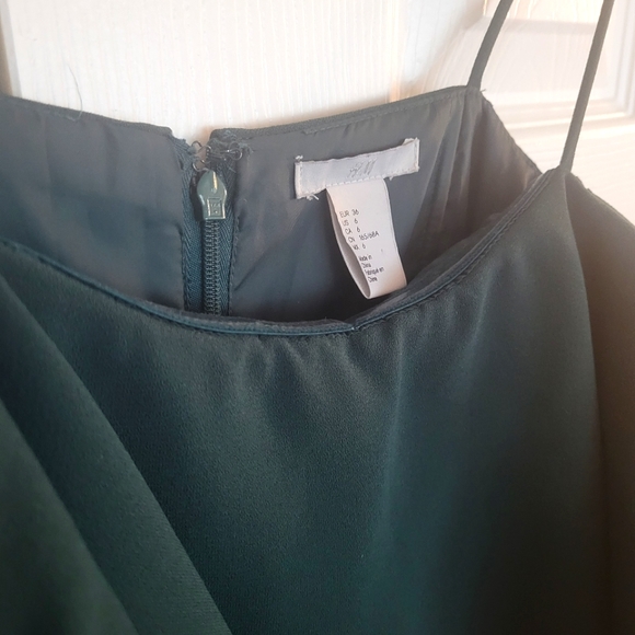 H&M Crepe Jumpsuit - Picture 3 of 3